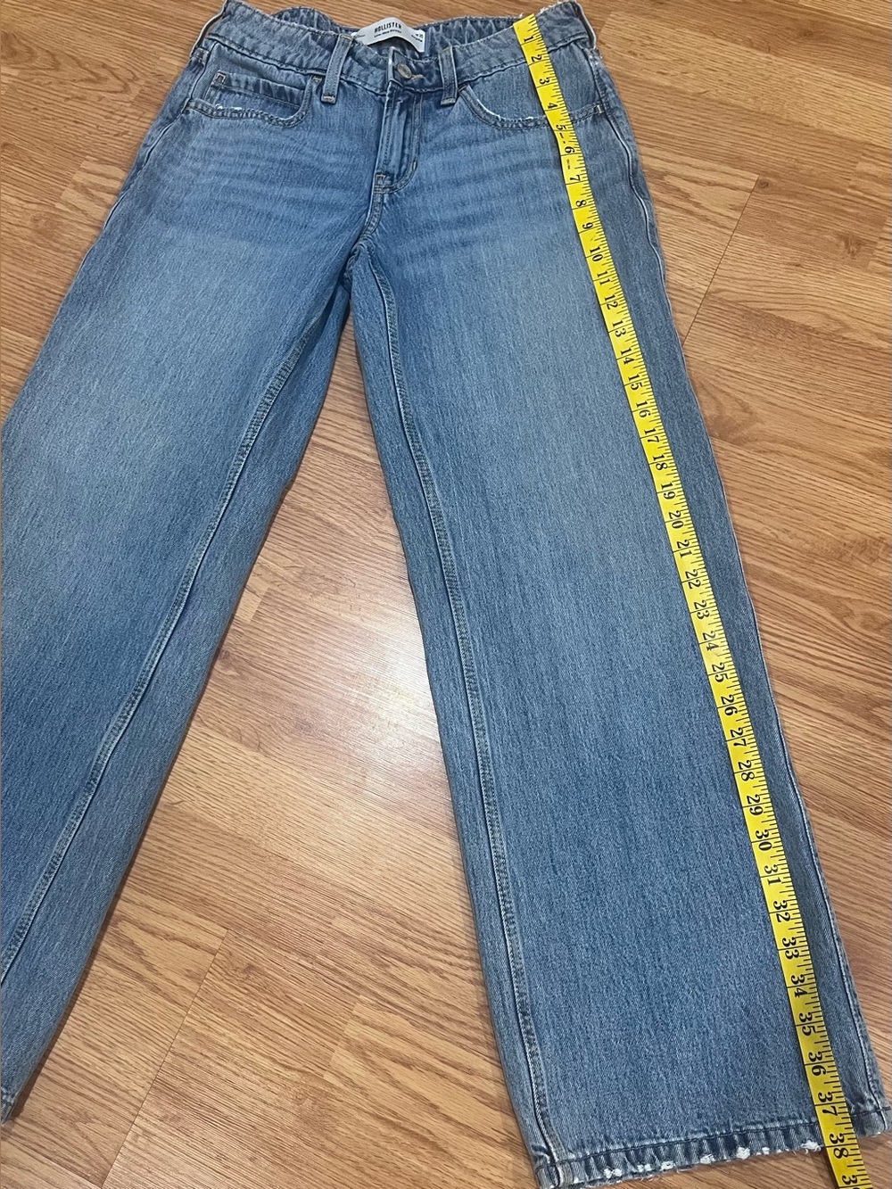 Hollister Classic Low-Rise Wide-Leg Women’s Jeans - Light Blue